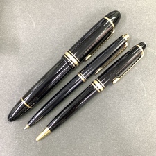 銀座本店で、モンブランのペン先がK14の万年筆とボールペンとシャーペンの計3点セットを買取ました。状態は若干の使用感がある中古品です。