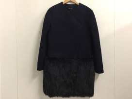 ヨーコチャンの黒 切替 ノーカラーコートの買取実績です。