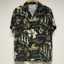 ワコマリアを浜松入野で買取。ブラック×グリーンカラーのFuck Dream Paradise Aloha Shirtを買取ました。状態は若干の使用感がある中古品です。