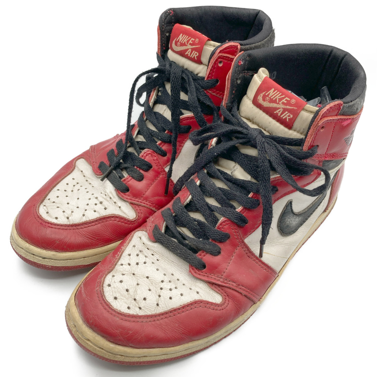 ナイキの130207-101 Air Jordan1 Retro High Chicagoの買取実績です。