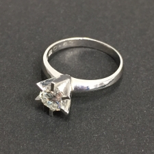 ダイヤモンド Pm850刻印 0.63ct 立て爪 ダイヤモンドリング 買取実績です。