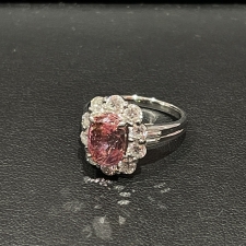 神戸三宮で宝石を買取。5.096ctのピンクサファイアと1.72ctのダイヤモンドがデザインされた指輪を買取しました。状態は通常使用感のお品物です。