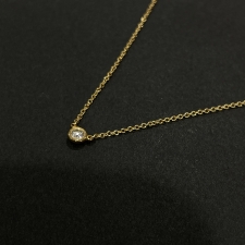 浜松入野でティファニーを買取。Au750イエローゴールドで1Pダイヤのバイザヤードネックレスを買取ました。状態は若干の使用感がある中古品です。