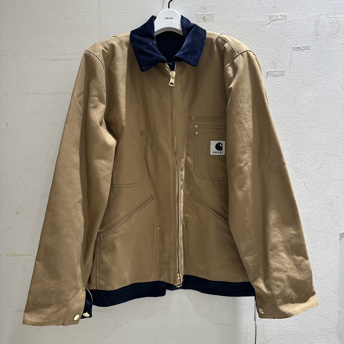 カーハートの×sacai ブラウン/ネイビー 24-03391M リバーシブルジャケットの買取実績です。